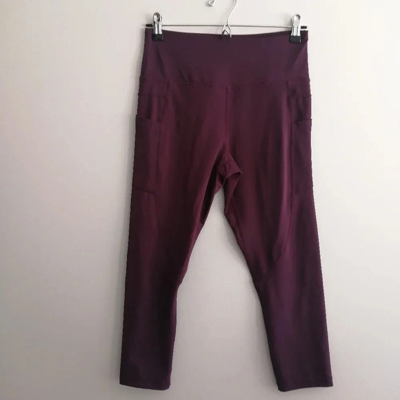 Zyia Pocket Light 'n Tight Crop Leggings in Plum Purple Size 6-8 - Picture 3 of 16